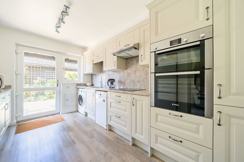 Kitchen- click for photo gallery